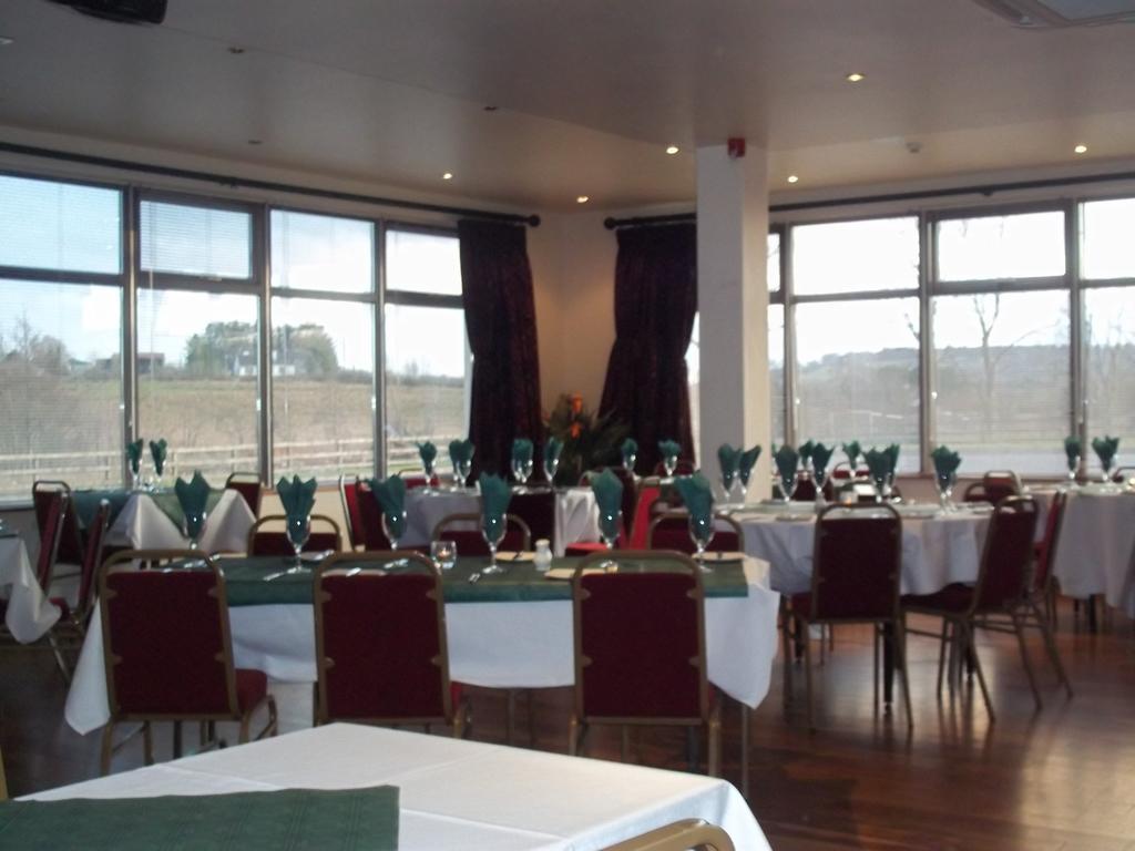 B&B The Silver Eel Strokestown 外观 照片